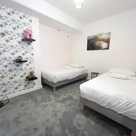 Urbanflat 166 - Luxury In The Center Of Appartamento Parigi