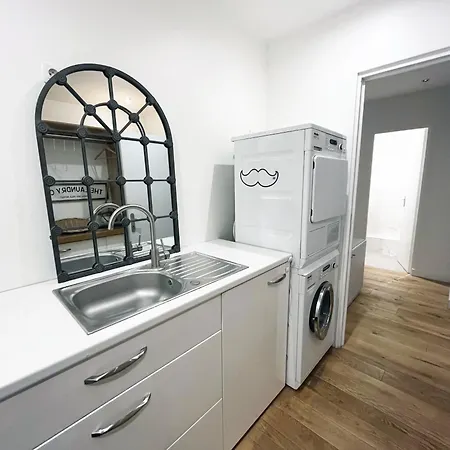 Urbanflat 166 - Luxury In The Center Of Appartamento